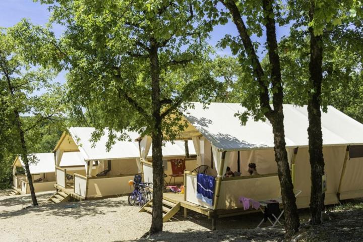 Camping Les Reflets Du Quercy Hotel Crayssac Kültér fotó